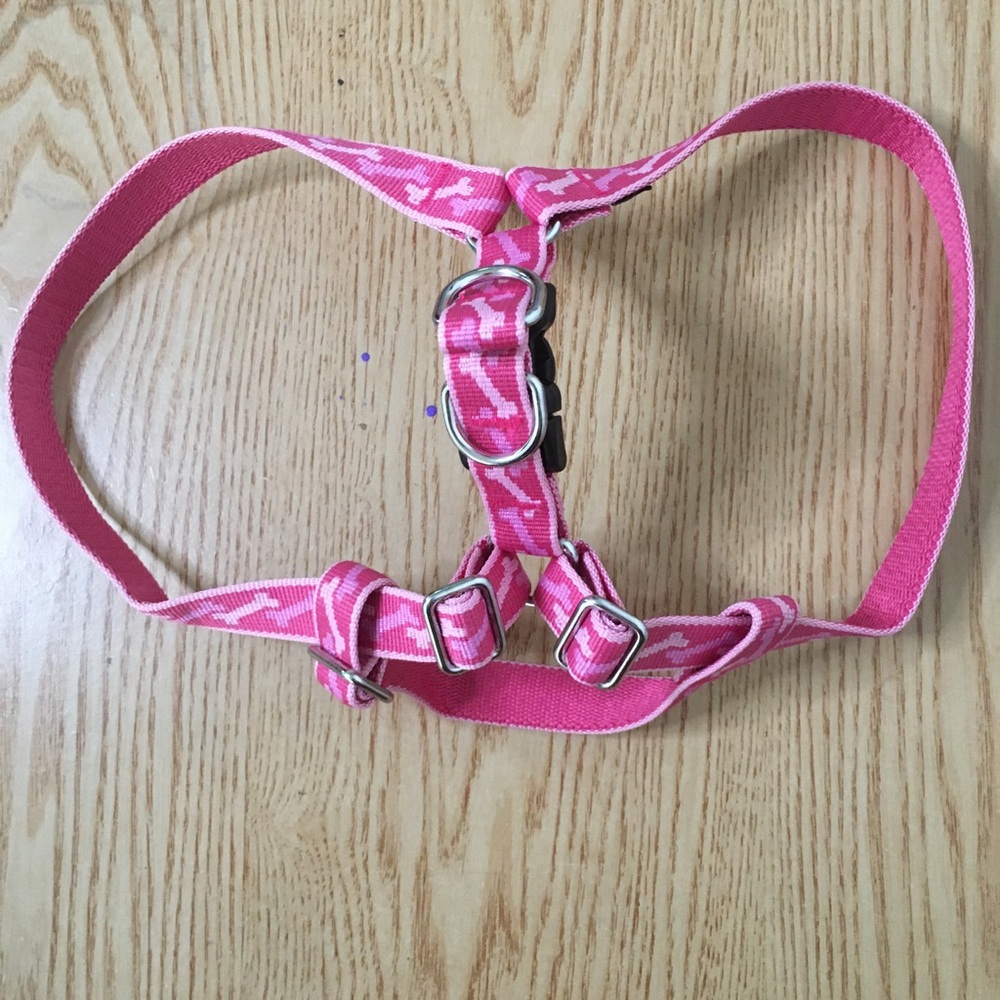 New Girly Doggie 🐶 Pink Bone 3/4” Harness Size Medium 14”-21” Leg/Chest Opening